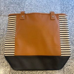 Jewell by Thirty One striped tan and navy bag